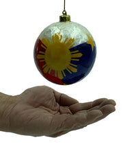 Load image into Gallery viewer, Filipino Bandilla Sun &amp; Stars Capiz Tree Ornament 4&quot;